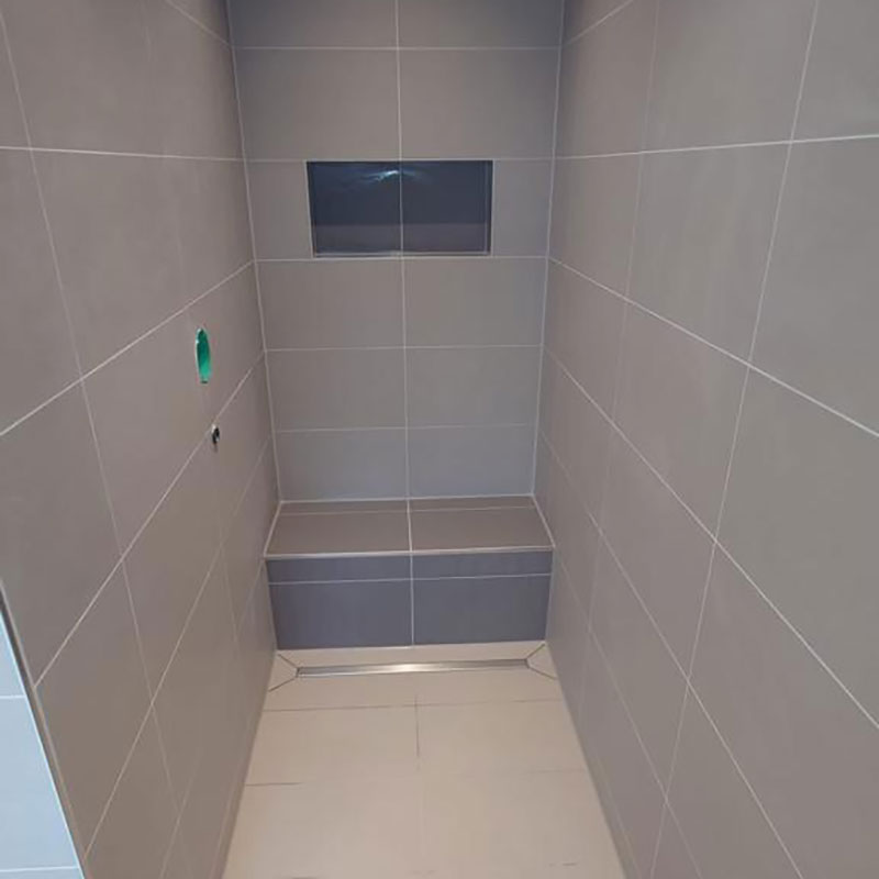 Spachtel Arbeiten und Fliesen Arbeiten Montagehaus